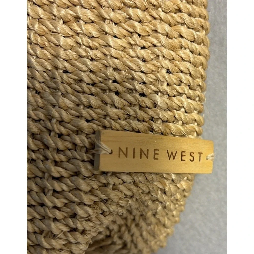 Summer Jute/straw  Handbag Tote Leather Straps Shell Closure 9 West